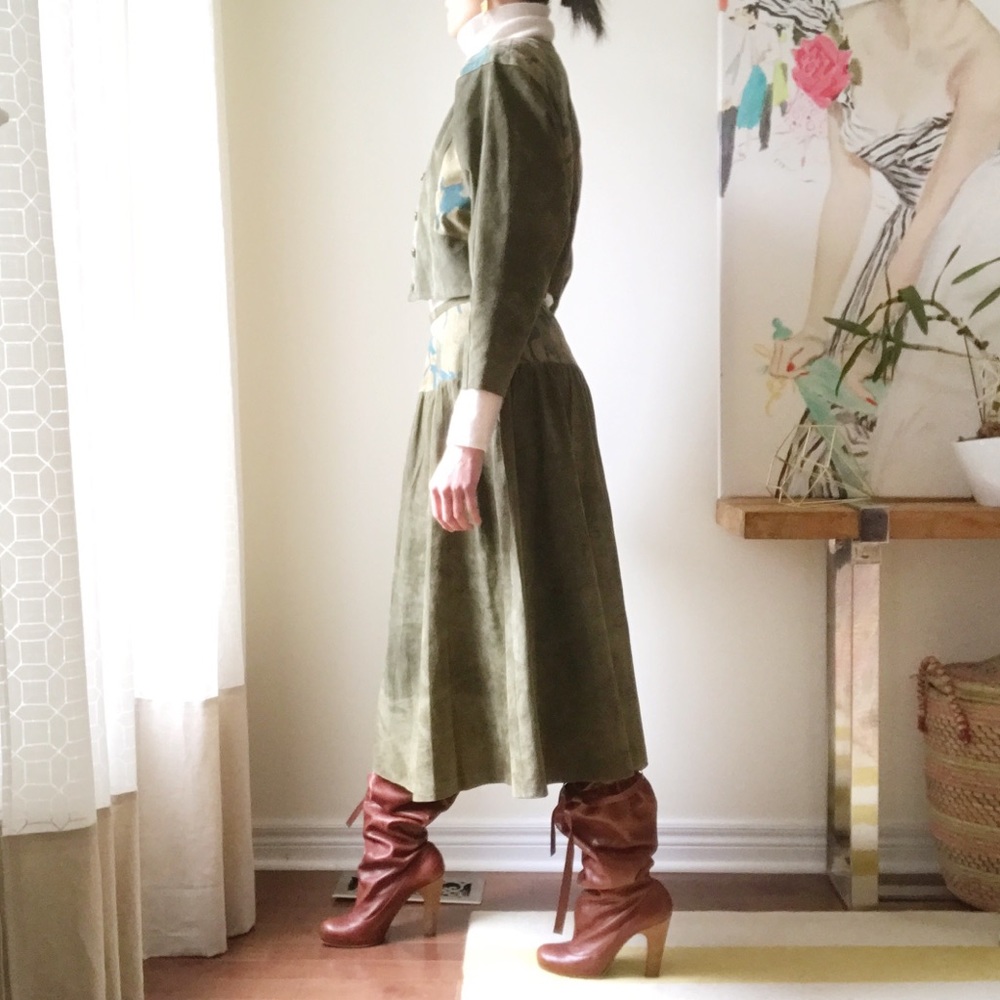 Olive suede 2piece crop jacket & skirt set - Picture 2 of 16